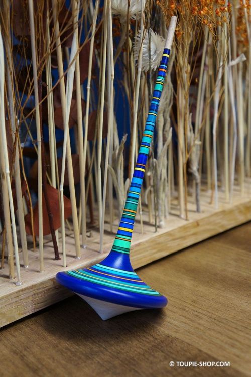Oh la Belle Bleue Grande Toupie en Bois Fabrication Artisanale Jeux de Collection Cadeau de Noel Deco Adulte