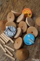  	Toupies en bois peindre construire jouets personnaliser animation enfant loisirs creatifs acheter jeux coloriage Toupie Shop