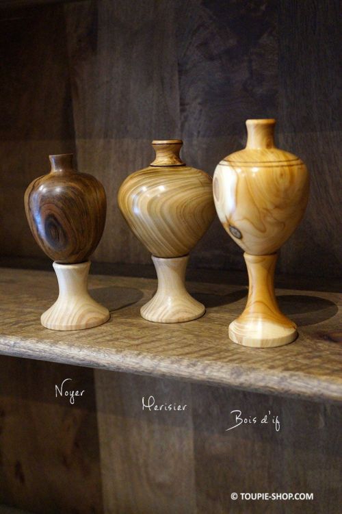 Antique Toupies de Collection Jeux en Bois avec Support Acheter Cadeau Fabrique France Jouet Artisanal Boutique Toupie Shop