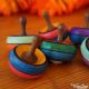 Toupies Bonbons Jeux en Bois Fabrication Artisanale acheter Cadeau original insolite jouets couleurs Toupie Shop