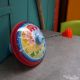 Grande Toupie Carrousel Etoiles Jouet en Metal Lumineux Jeux Enfant 1-3 ans Cadeau Original Anniversaire Noel Toupie Shop