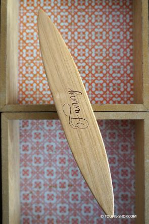 Fanny Cadeau personnalise original toupie anagyre avec prenom jeux en bois de merisier artisanat fabrique en france