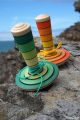 Vert Orange Toupies en bois jeux avec ficelle lanceur acheter cadeau original enfant jouet noel collection Toupie Shop
