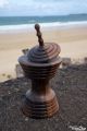 Toupie Mystere Bois de Noyer Jeux Jouet Artisanal Fabrication Fancaise Objet Deco Naturel Idee Cadeau Insolite Toupie Shop