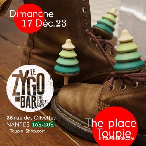 expo vente jeux toupies idee cadeau original noel jouet bois enfant adulte collection toupie shop zygo bar nantes