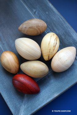  	quel jeu faire a paques en famille toupie oeuf en bois objet insolite deco cadeau artisanal jeux made in france
