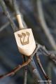 Comment jouer toupie juive fete hanoukka signification symbole jeux de collection achat cadeau en bois fabrique en france