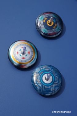 quelle toupie choisir collection jeux en metal pour enfant cadeau anniversaire animation jouet fille garcon toupies en rotation