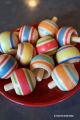  	Cadeau original pour enfant animation jeux gouter anniversaire toupie magique acheter jouet en bois pas cher
