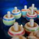  	Cadeau original pour enfant animation jeux gouter anniversaire toupie magique achat jouet en bois pas cher toupies
