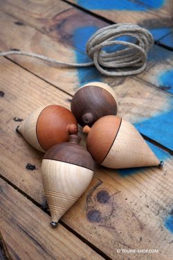 Toupies Trompo Jeux en Bois Traditionnels avec Ficelle Jouet Ancien Fabrication Artisanale Toupie Shop