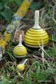 Collection de toupies jeux avec abeille jouet en bois artisanal apicole cadeau original apiculteur abeilles bee Toupie Shop