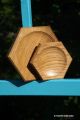 Alveoles plateaux en bois pour toupies jeux abeilles cadeau original artisanal magasin jouet noel toupie shop
