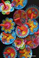 Toupies avec fleur coeur etoile symbole peace and love achat jeux en bois pour enfant jouet eveil cadeau paix amour toupie shop