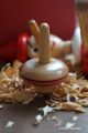  	Toupie en rotation jouet en bois pinocchio avec crayon pantin fabrique en italie achat jeux enfant noel origine histoire