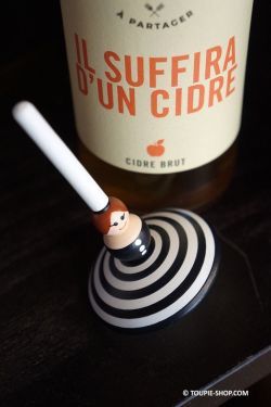 Nouveau toupie bretonne coiffe bigoudene jeux en bois fabrication artisanale drapeau breton idee cadeau unique noel