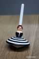  	Cadeau souvenir original bretagne toupie bigoudene jeux bois fabrication artisanale signification drapeau breton gwenn ha du