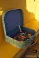Petite valise en carton accessoire jeux enfant cadeau mapemonde ancienne boite de rangement pour jouet toupie shop