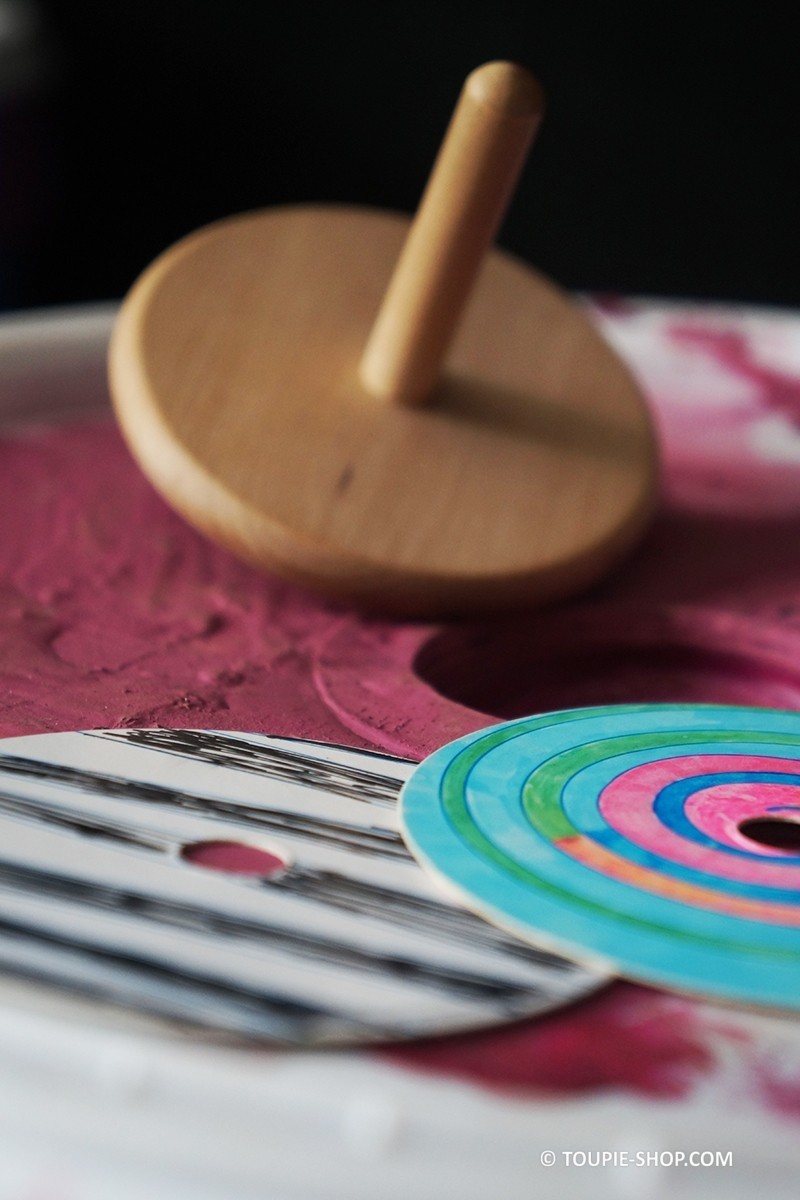 Jouet en Bois pas cher Toupie   colorier Jeux de fille Jeu et Coloriage Enfants Toupie