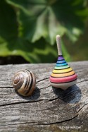 Rainbow Mini Toupie en Bois Artisanal Petit Jouet