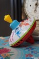 	Petit Modèle Toupie Ancienne en Métal Jouet Traditionnel Toupie Shop Magasin Jouets Enfants Cadeaux Boutique Jeux de Toupies