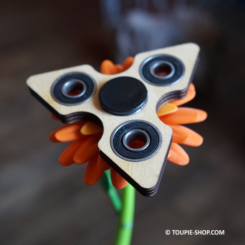 Le hand spinner, jouet pour autistes qui fait un tabac