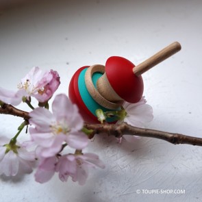 Toupie Pomme Apple Spinning Top Wooden Toy Handcrafted Creation Made in Europe Game Shop Store Collection Toupie-Shop.com