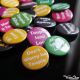 Badge en Metal Fabrique en France Jeux de Mots Citation Humour Rire Toupie Shop Magasin Jouet Collection Achat Toupies