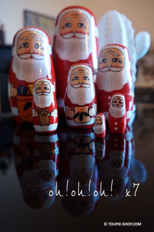 Matryoshka 7 Poupees Russes Pere Noel Objet Deco en Bois Cadeau Original Serie Limitee Collection Toupie Shop 